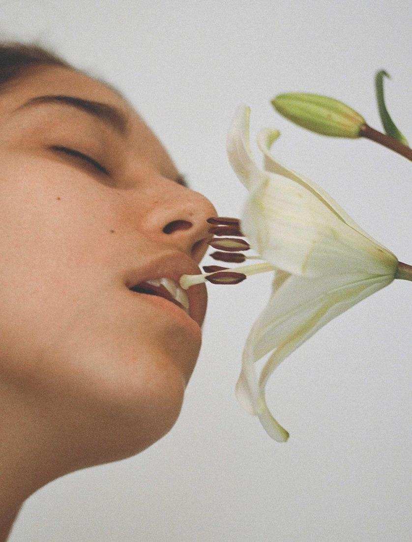 Alejandra and a lily, 2017. Photo: Carlota Guerrero.