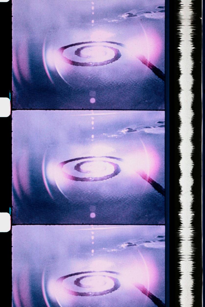 Robert Smithson, Spiral Jetty, 1970, Film 16mm colore, suono, 32 min, Centre Pompidou , Musée national d’art moderne, Paris.