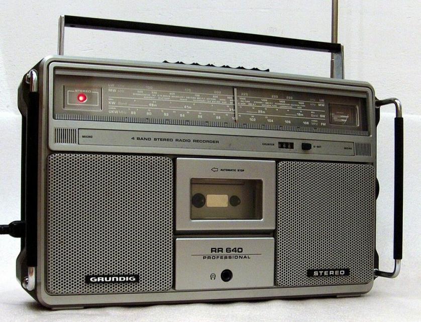 GRUNDIG-RR-640.jpg