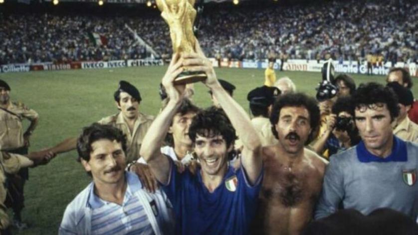 Paolo-Rossi-Mundial-1982.jpg Paolo Rossi - mundial 1982
