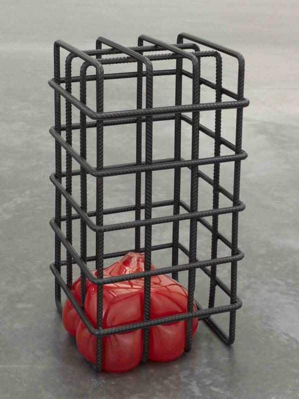 biennale-di-venezia-glasstress-mona-hatoum-kapancik-2012-mild-steel-and-glass-64-x-34-x-34-cm_0.jpg