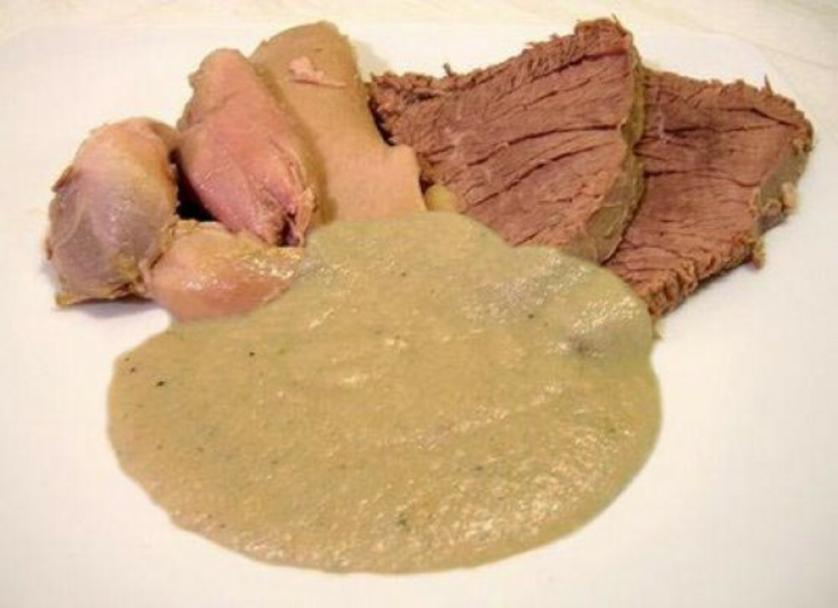 Bollito con peara