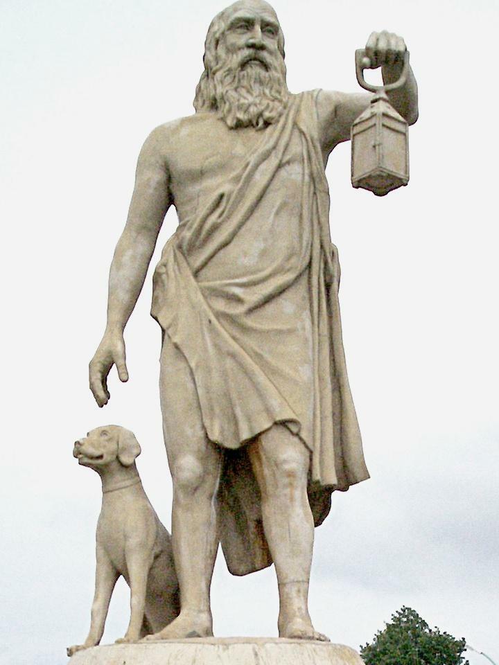 diogenes-statue-sinop-enhanced.jpg