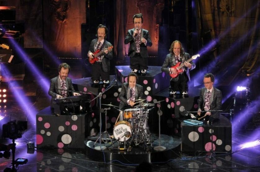 elio-e-le-storie-tese-durante-la-terza-serata-di-sanremo-2013.jpg