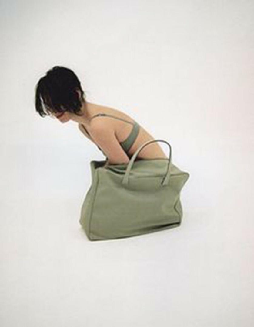 Erwin Wurm, One minute sculpture