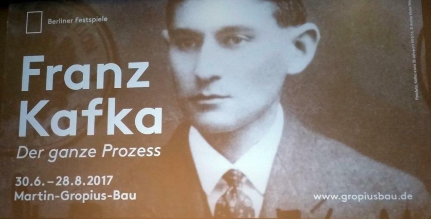 Locandina della mostra: fototessera, Kafka a circa 32 anni, 1915/16 © Archiv Klaus Wagenbach