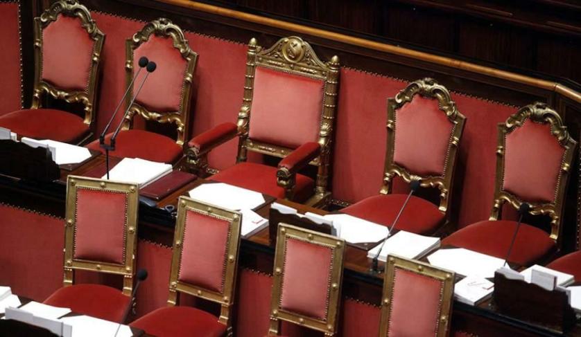 politici-poltrone.jpg
