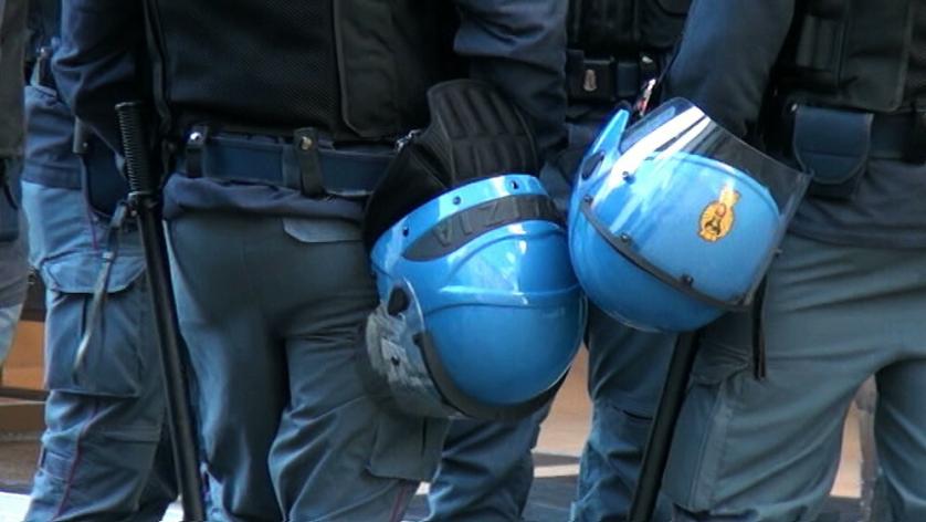 polizia-caschi-blu.jpg