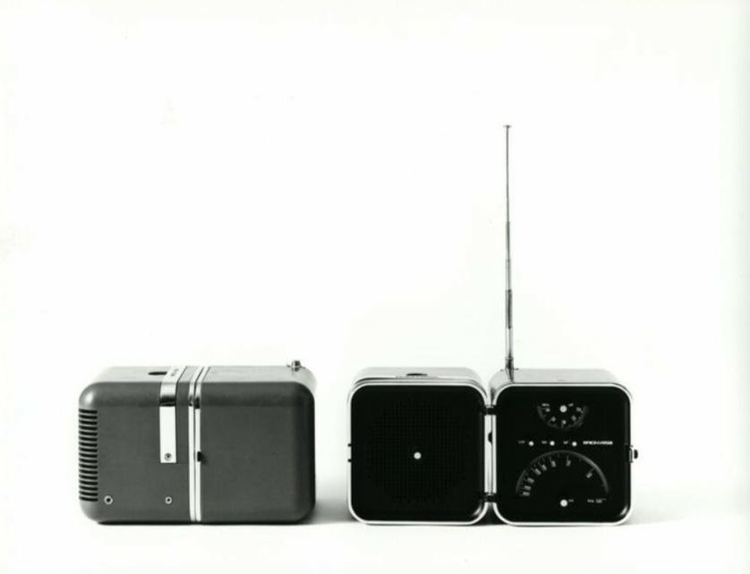 radio_cubo_ts502_brionvega_designed_by_marco_zanuso_and_richard_sapper_1964_0.jpg