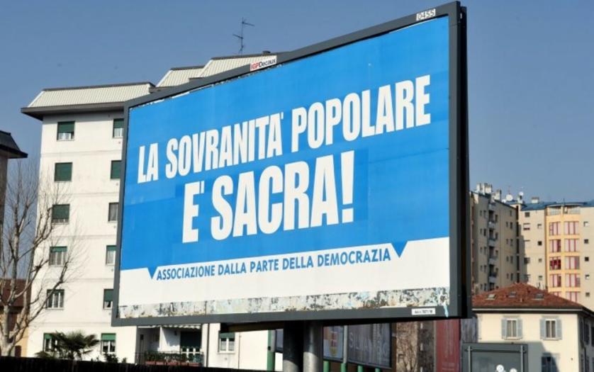 s_silvio_resisti_cartelloni_pubblicita_fotogramma_03.jpg