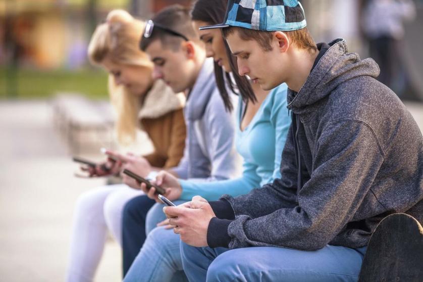 teen-phone-addiction-blog.jpg