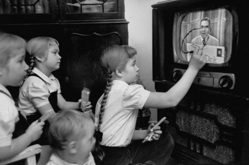 vintage_kids_tv-1024x682.jpeg