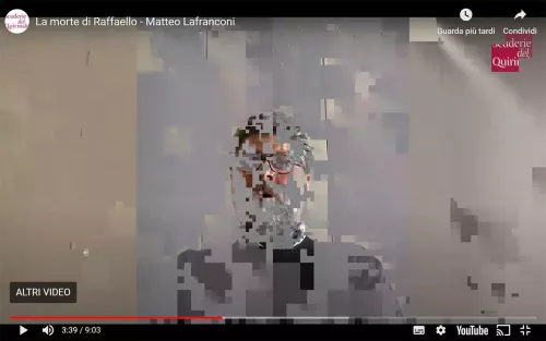 Fermo immagine tratto dal video La morte di Raffaello di Matteo Lanfranconi, in Raffaello oltre la mostra.