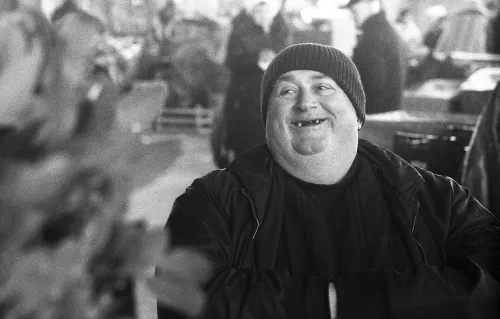 29° giorno dell’invasione. Il fruttivendolo abkhazo Bakho al mercato centrale di Odessa.