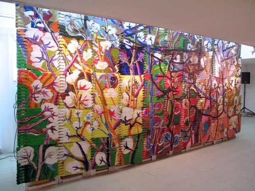 Francisco Vidal. Flores, 2013. Olio su machete (installazione). Per gentile concessione dell’artista