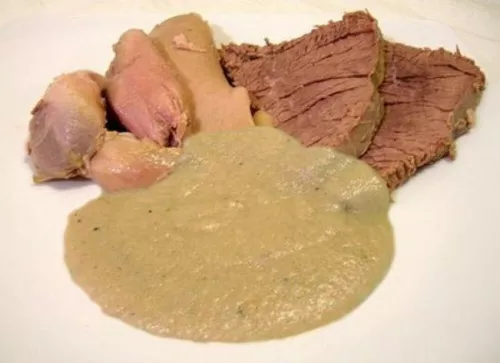 Bollito con peara