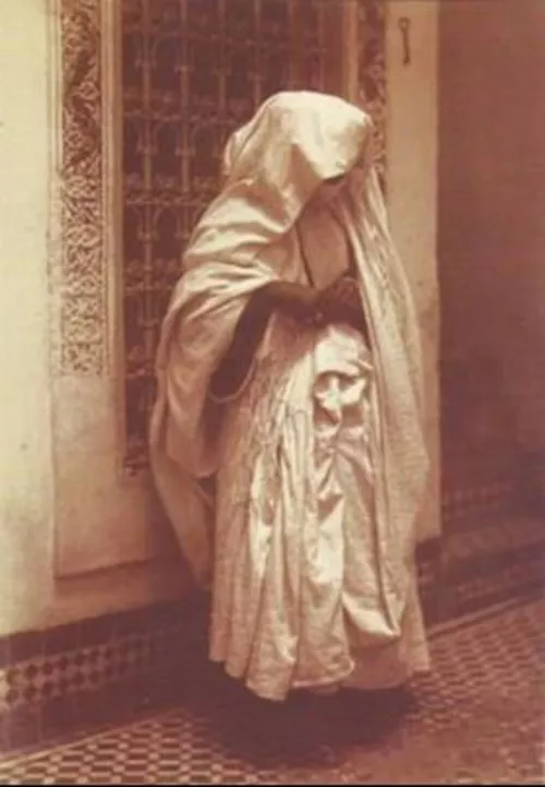 Gaëtan Gatian de Clérambault, Fotografia di drappeggi, in Alberto Castoldi, Clérambault. Stoffe e manichini