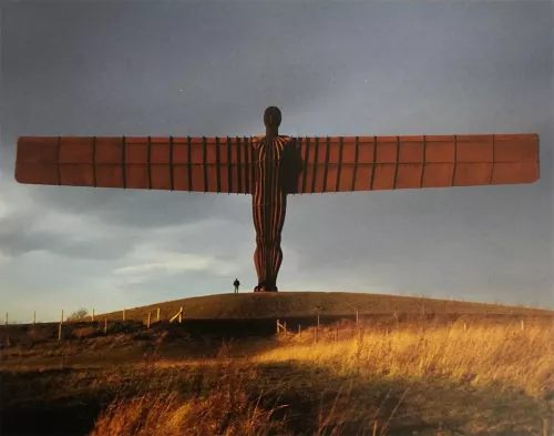 Antony Gormley, Angel of the North, 1998, Gateshead (Regno Unito).