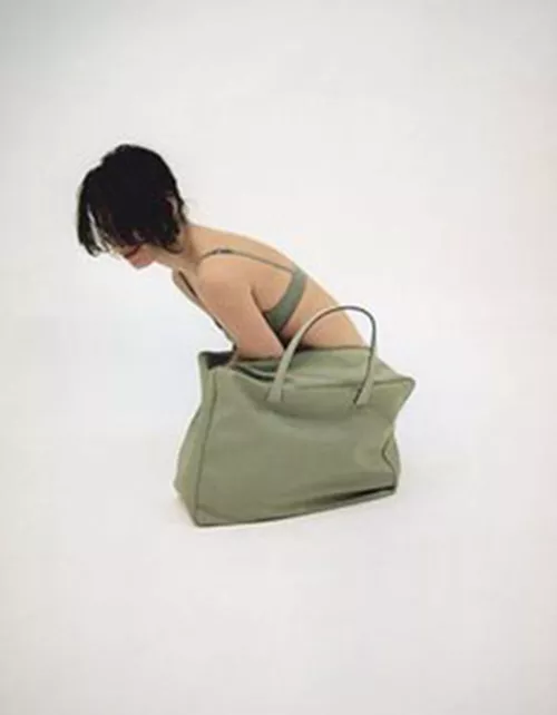Erwin Wurm, One minute sculpture