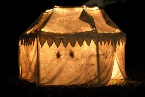 La tenda delle illusioni.
