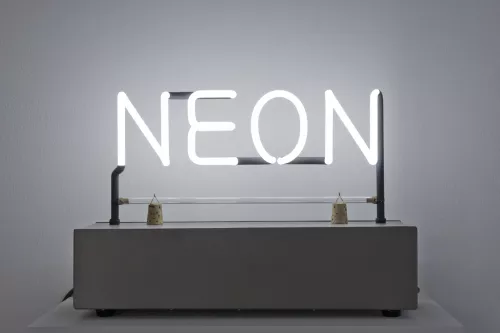 Opera di Joseph Kosuth.